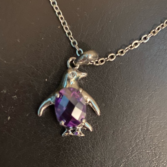 NWT Creations penguin necklace - Picture 2 of 2